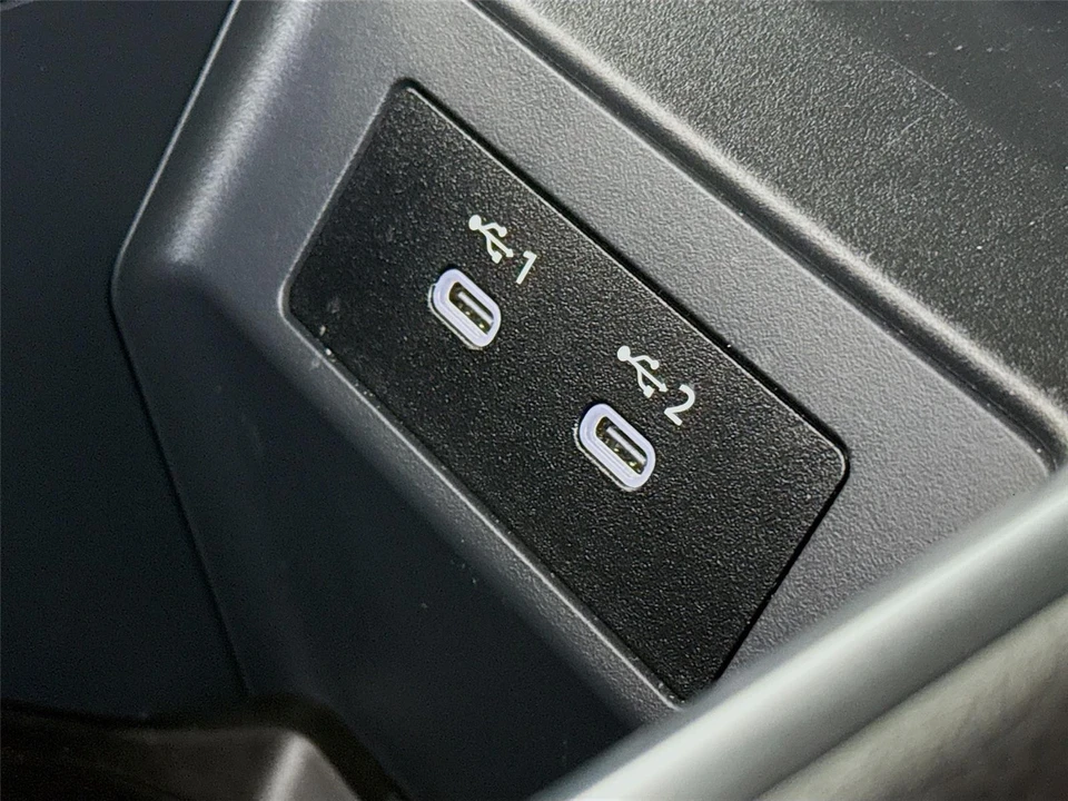 2025 Nissan Armada - Image 17 of 21