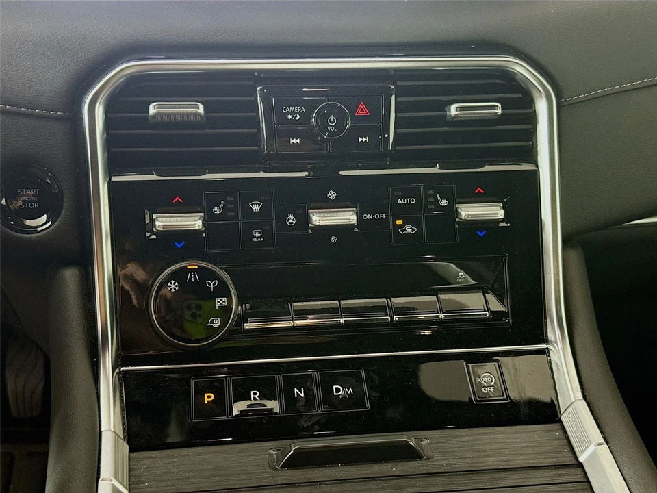 2025 Nissan Armada - Image 11 of 21
