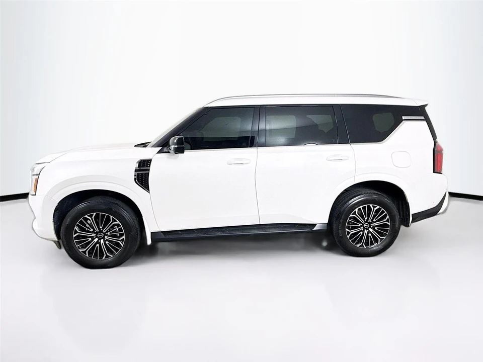 2025 Nissan Armada - Image 4 of 15