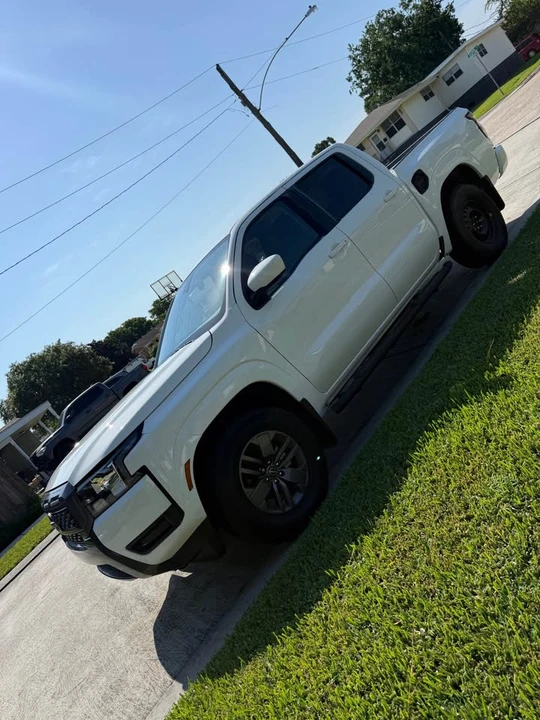 2025 Nissan Frontier 3rd Gen - Image 3 of 9