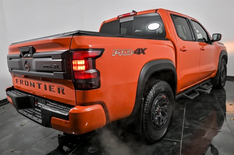 2025 Nissan Frontier 3rd Gen - Image 10 of 21