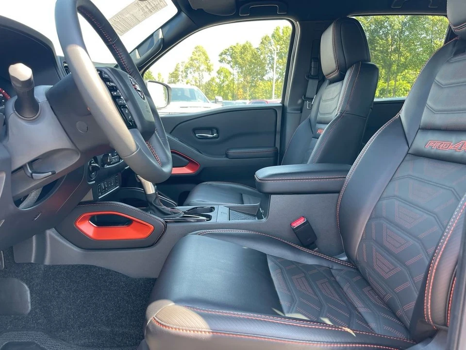 2025 Nissan Frontier 3rd Gen - Image 9 of 12