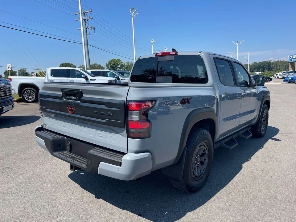 2025 Nissan Frontier 3rd Gen - Image 5 of 12