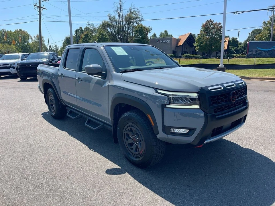 2025 Nissan Frontier 3rd Gen - Image 7 of 12