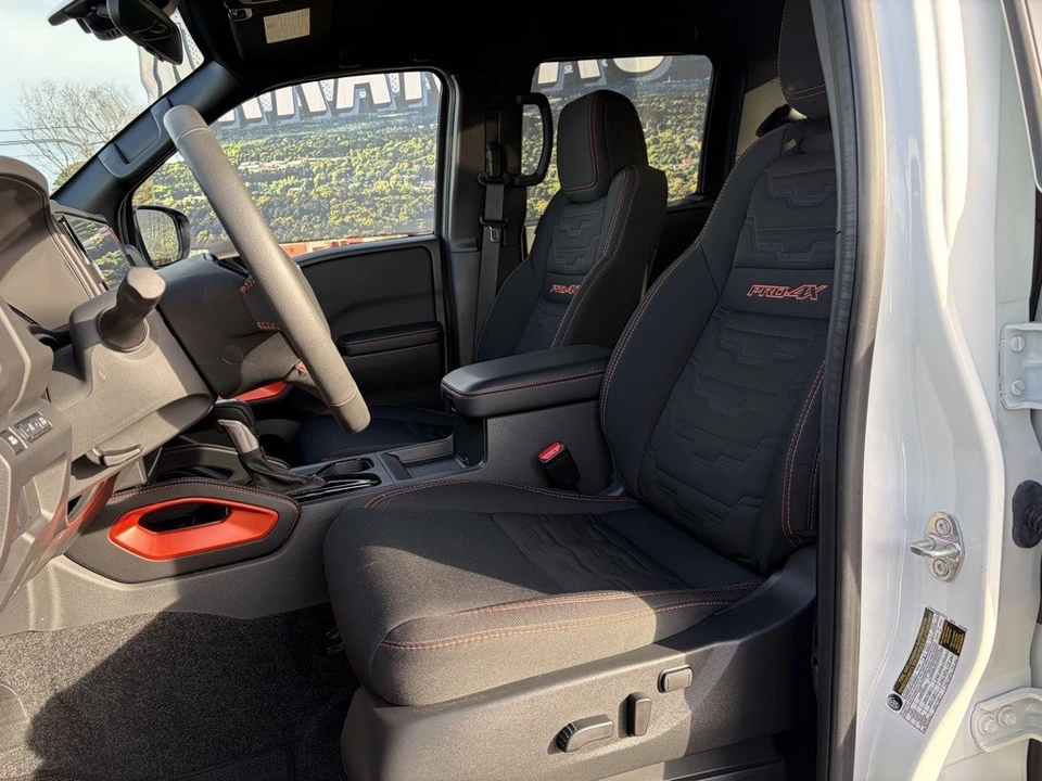 2025 Nissan Frontier 3rd Gen - Image 6 of 12