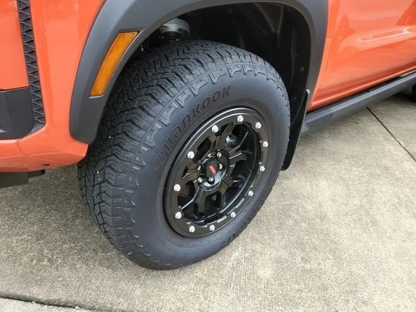 2025 Nissan Frontier 3rd Gen - Image 4 of 5