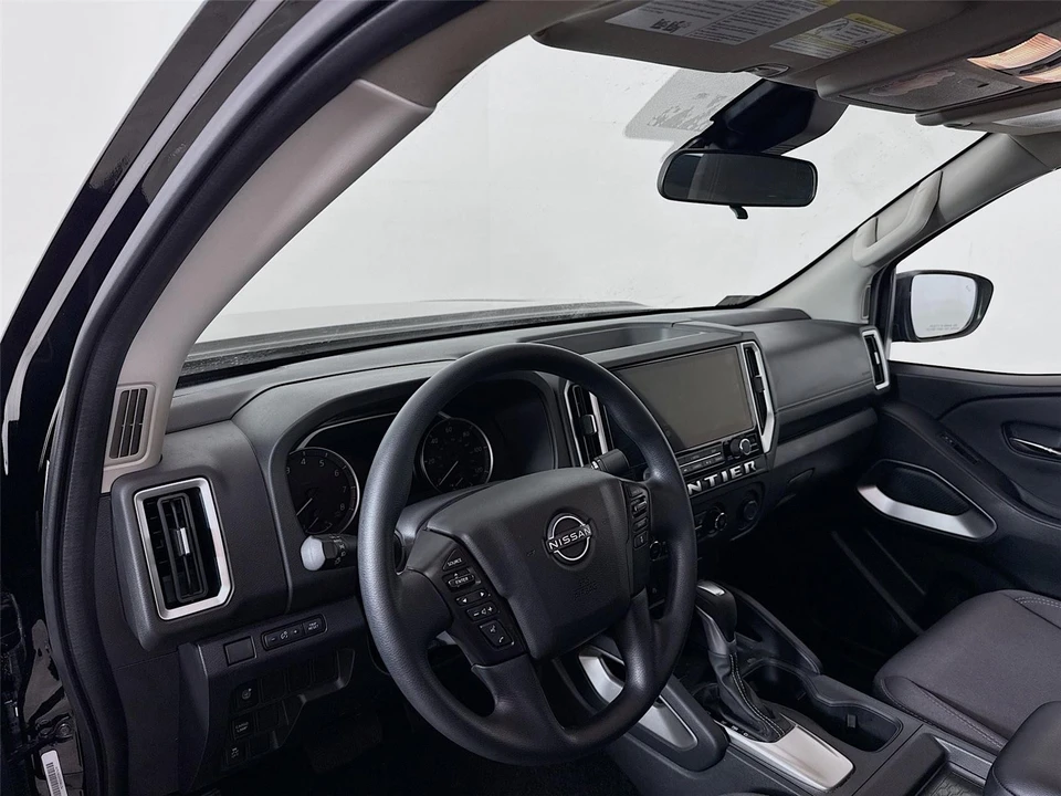 2025 Nissan Frontier 3rd Gen - Image 5 of 13