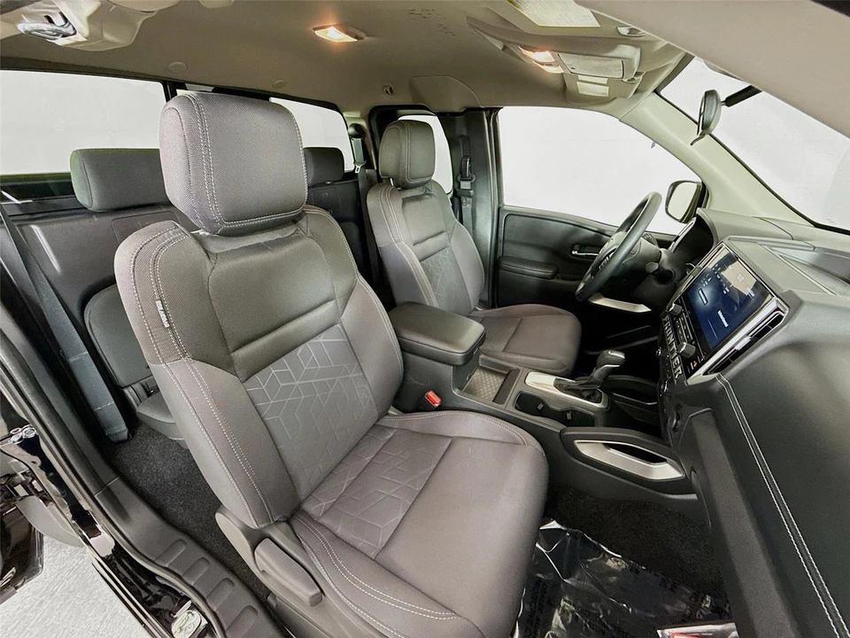 2025 Nissan Frontier 3rd Gen - Image 17 of 21