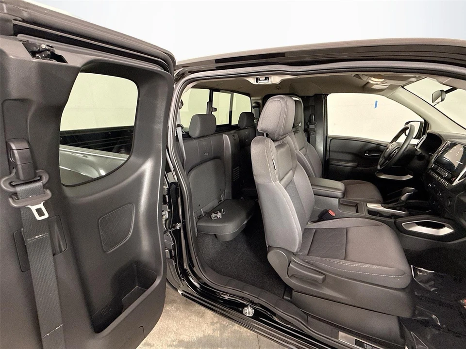 2025 Nissan Frontier 3rd Gen - Image 16 of 21