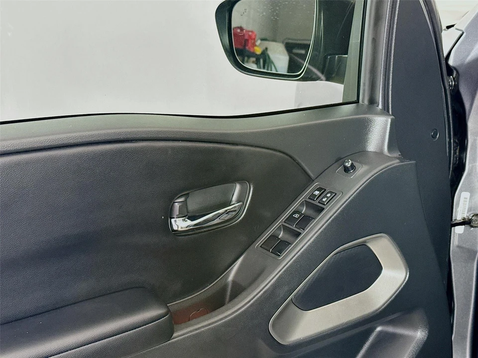 2025 Nissan Frontier 3rd Gen - Image 17 of 21