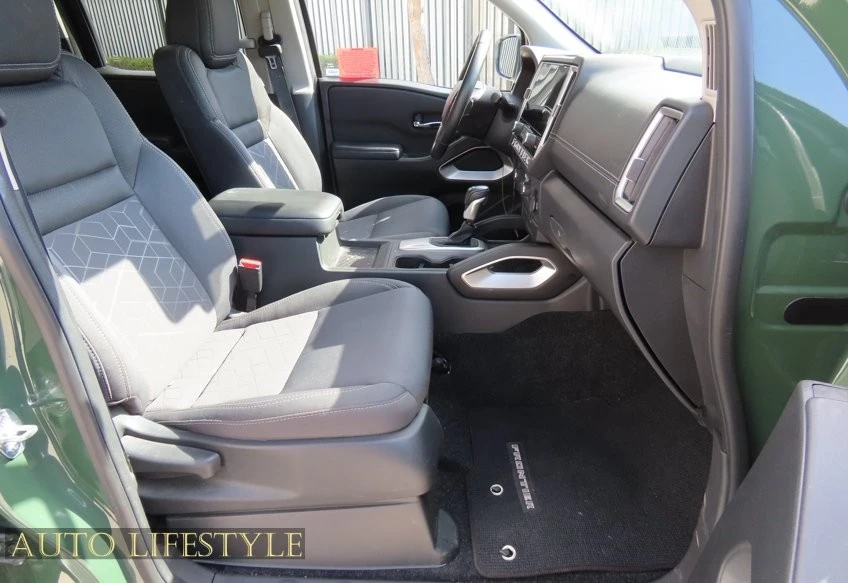 2025 Nissan Frontier 3rd Gen - Image 19 of 21