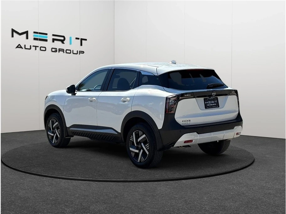 2025 Nissan Kicks - Image 7 of 21