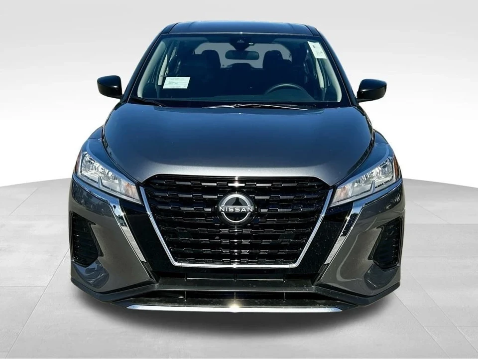 2025 Nissan Kicks - Image 9 of 21