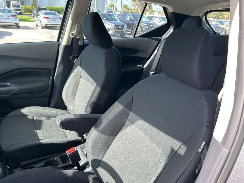 2025 Nissan Kicks - Image 14 of 21