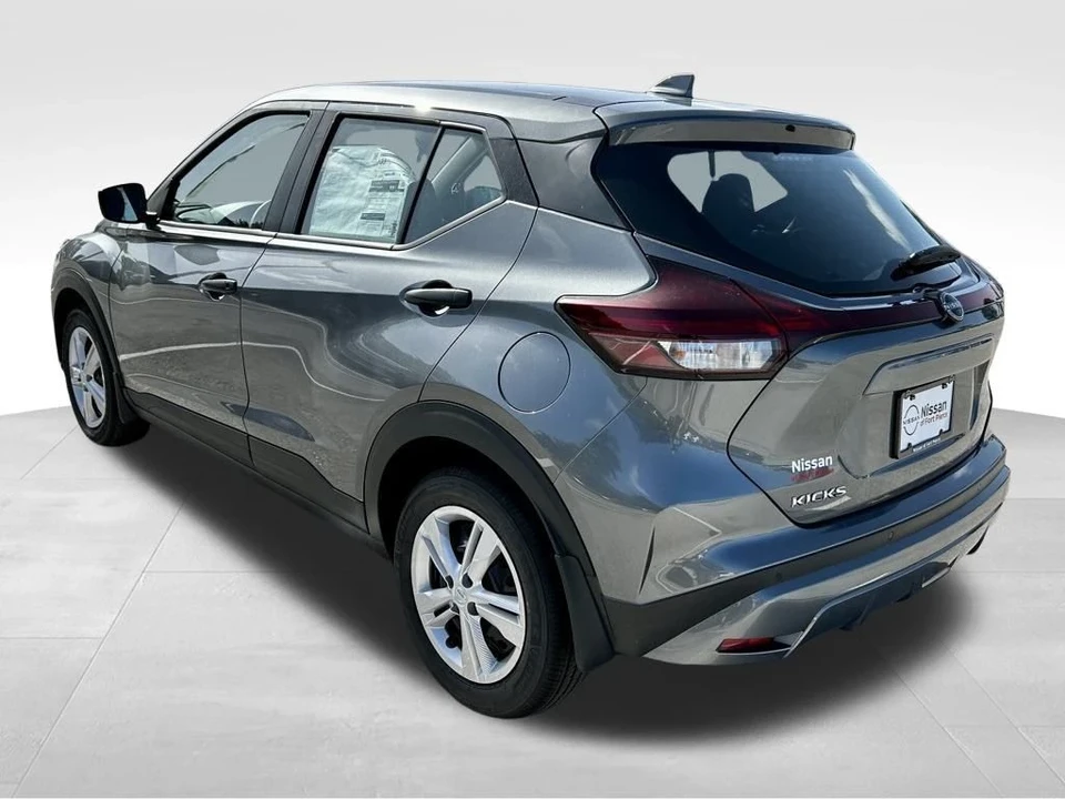 2025 Nissan Kicks - Image 4 of 21