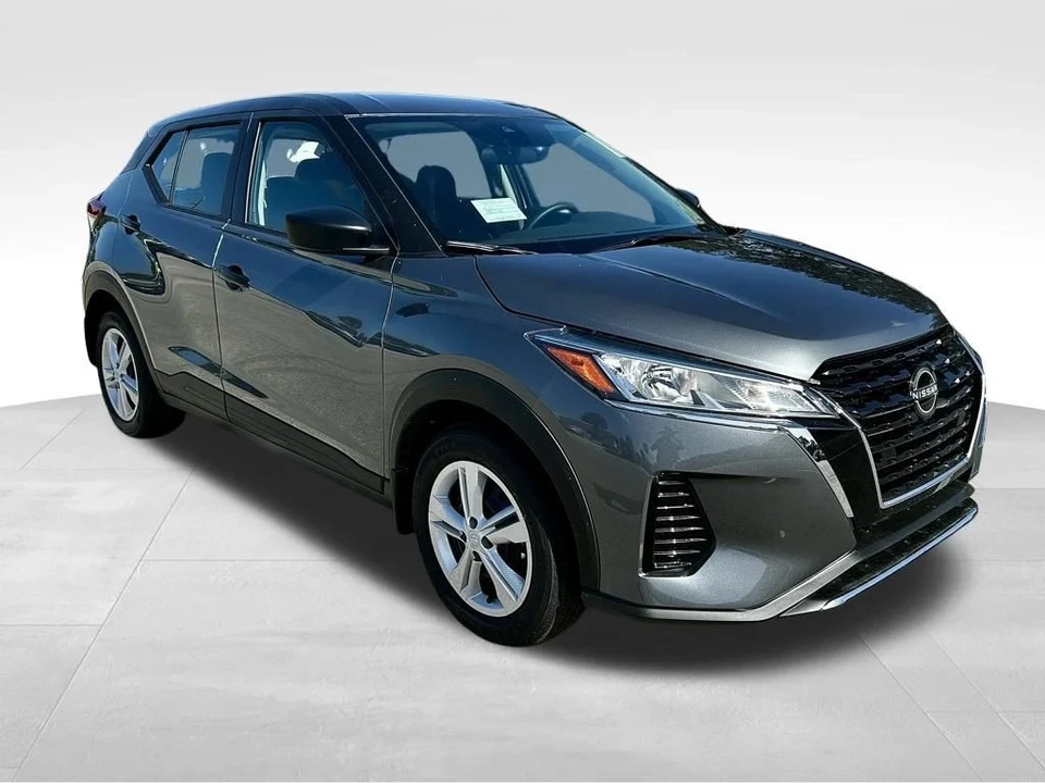 2025 Nissan Kicks - Image 2 of 21