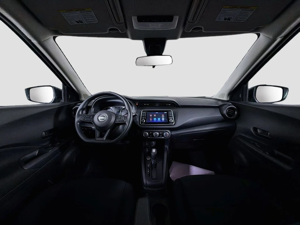 2025 Nissan Kicks - Image 9 of 31