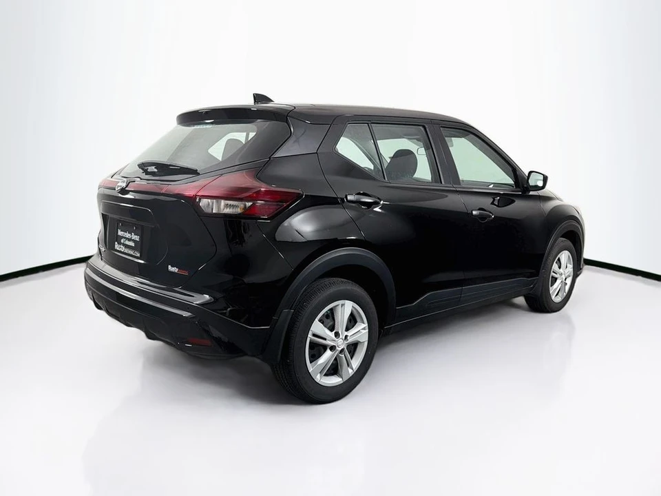 2025 Nissan Kicks - Image 7 of 31
