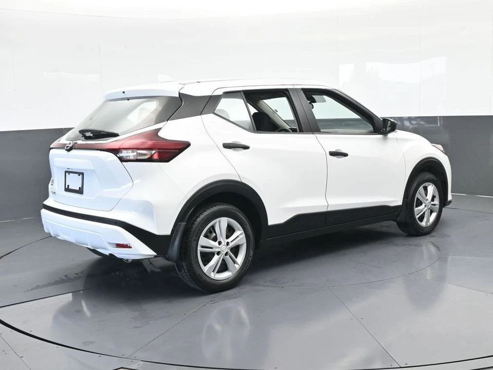 2025 Nissan Kicks - Image 6 of 12