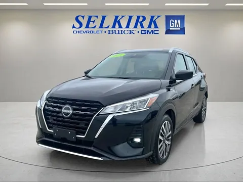 2025 Nissan Kicks Play SV