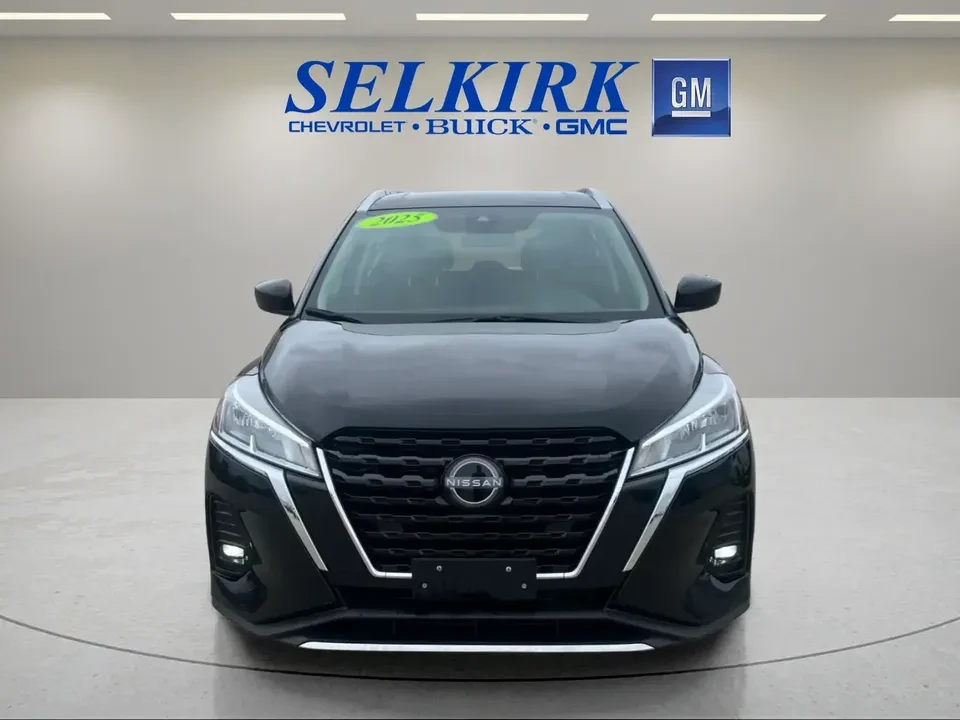 2025 Nissan Kicks - Image 2 of 12