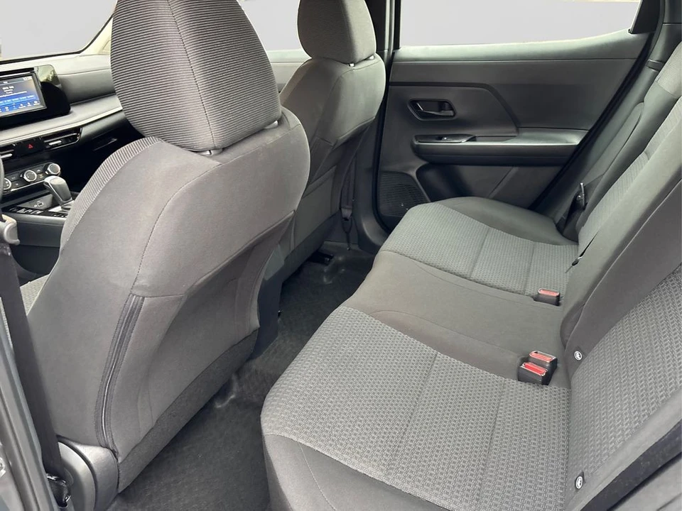 2025 Nissan Kicks - Image 10 of 12