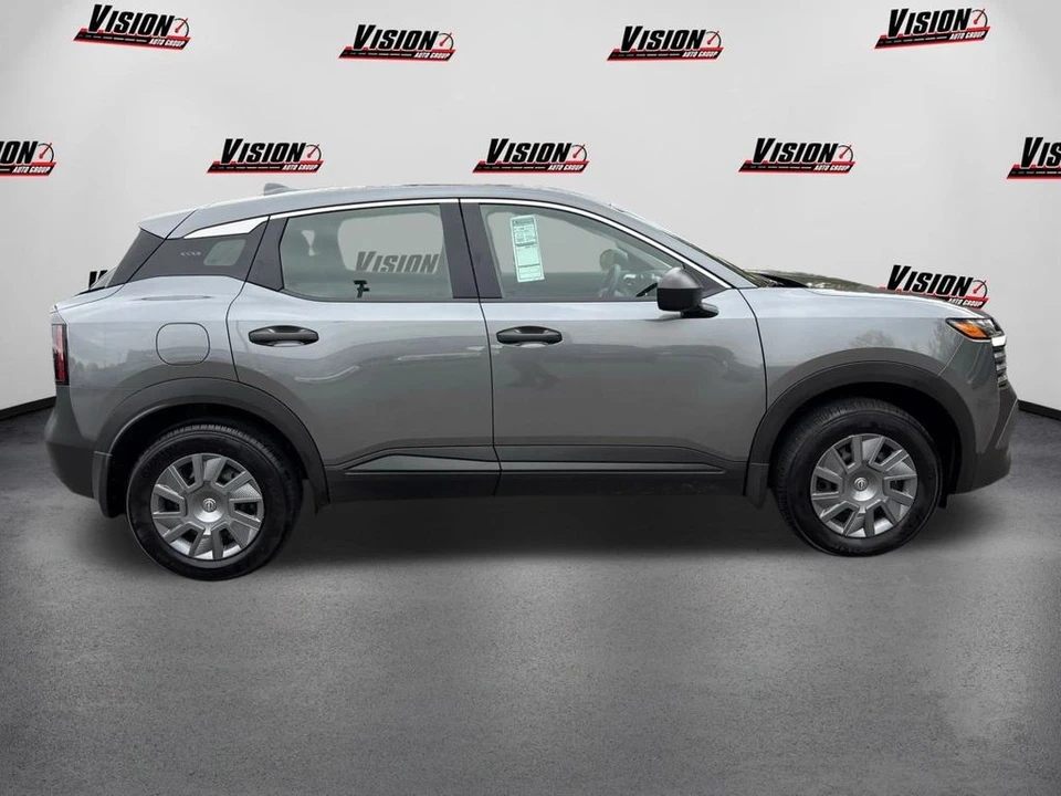 2025 Nissan Kicks - Image 4 of 12