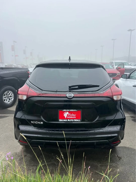2025 Nissan Kicks - Image 4 of 5