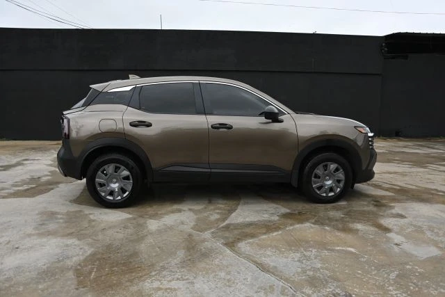 2025 Nissan Kicks - Image 6 of 21
