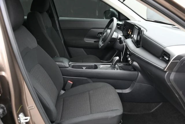 2025 Nissan Kicks - Image 18 of 21