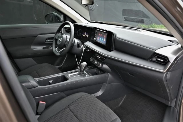 2025 Nissan Kicks - Image 19 of 21