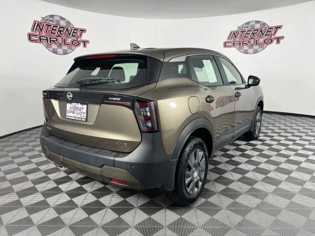 2025 Nissan Kicks - Image 7 of 12