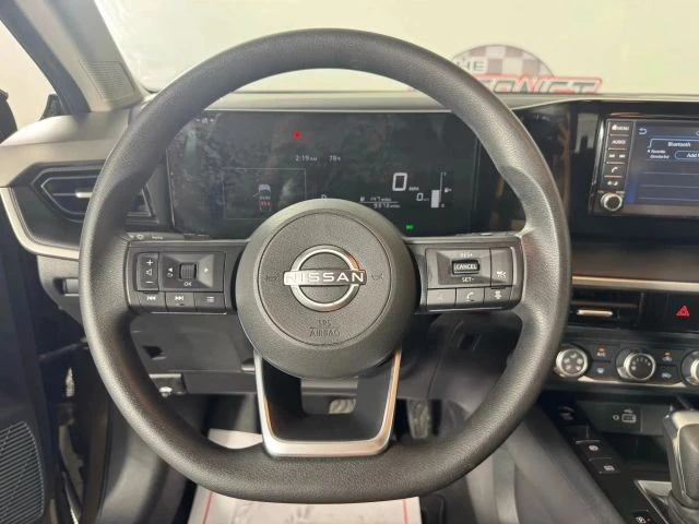 2025 Nissan Kicks - Image 13 of 21