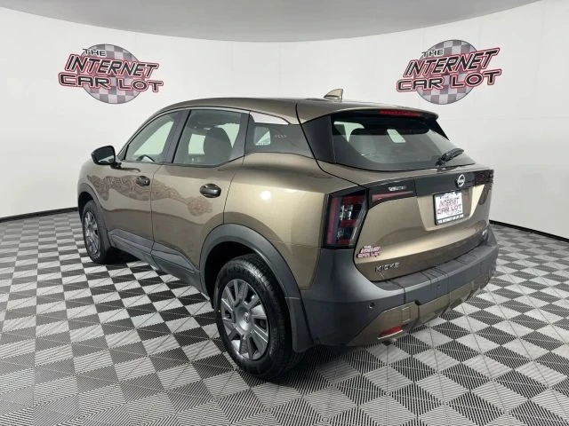 2025 Nissan Kicks - Image 5 of 12