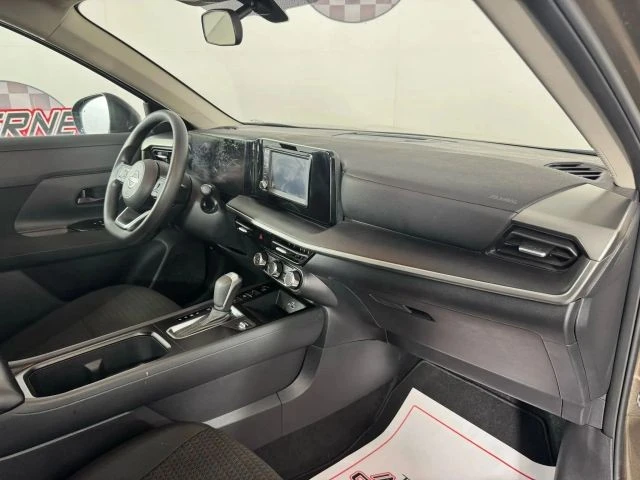 2025 Nissan Kicks - Image 12 of 12