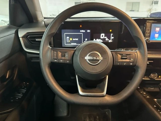2025 Nissan Kicks - Image 15 of 21