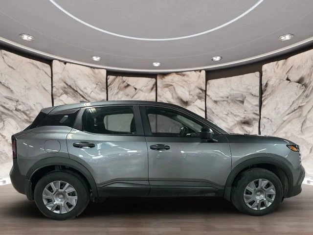 2025 Nissan Kicks - Image 4 of 21