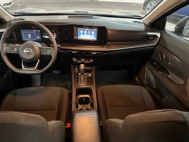 2025 Nissan Kicks - Image 14 of 21