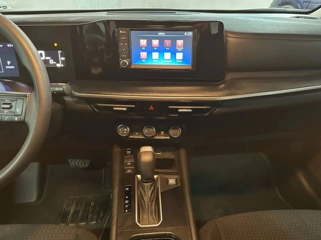 2025 Nissan Kicks - Image 16 of 21