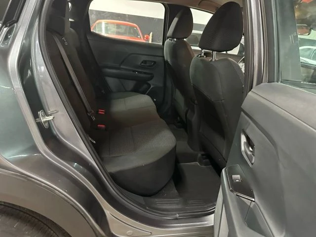 2025 Nissan Kicks - Image 12 of 21
