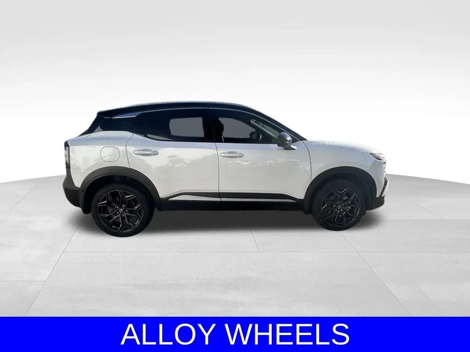 2025 Nissan Kicks - Image 3 of 12