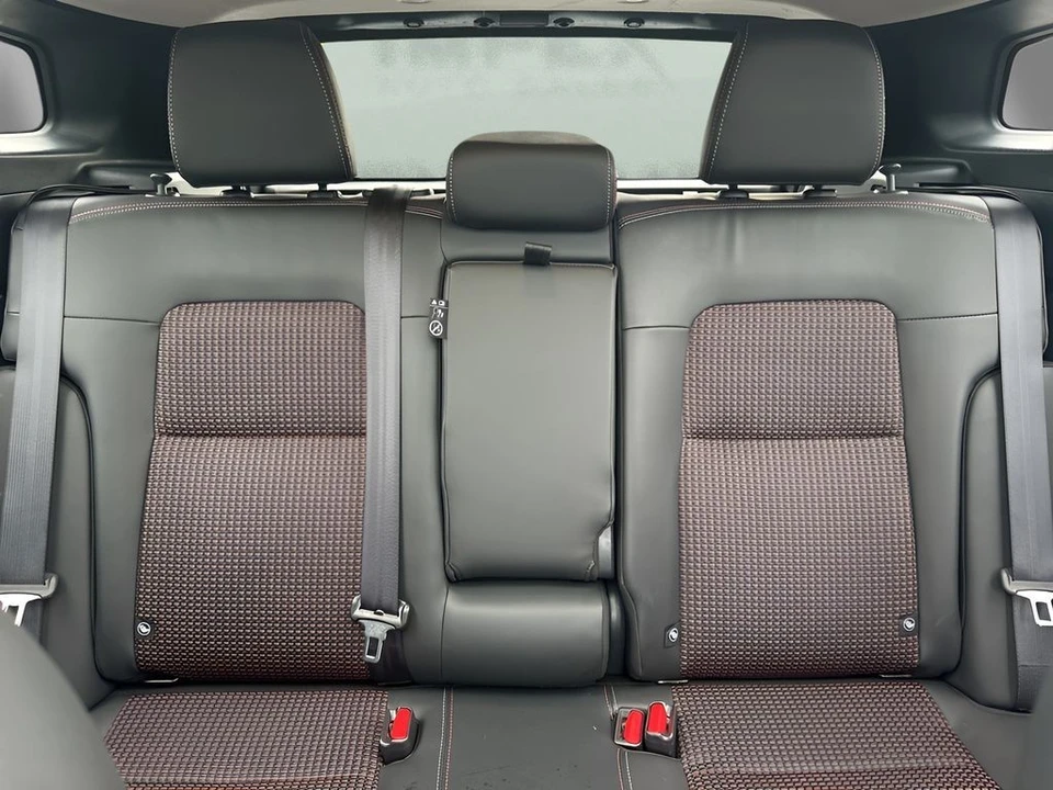 2025 Nissan Kicks - Image 11 of 12