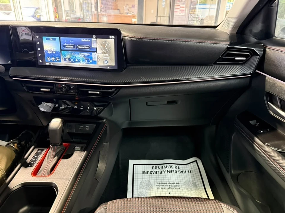 2025 Nissan Kicks - Image 20 of 31
