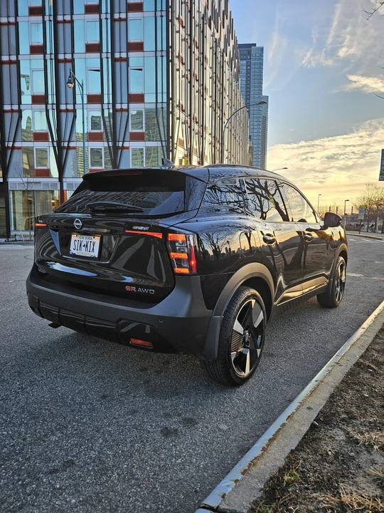 2025 Nissan Kicks - Image 5 of 15