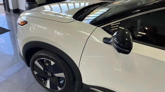 2025 Nissan Kicks - Image 12 of 21