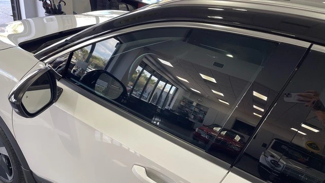 2025 Nissan Kicks - Image 14 of 21