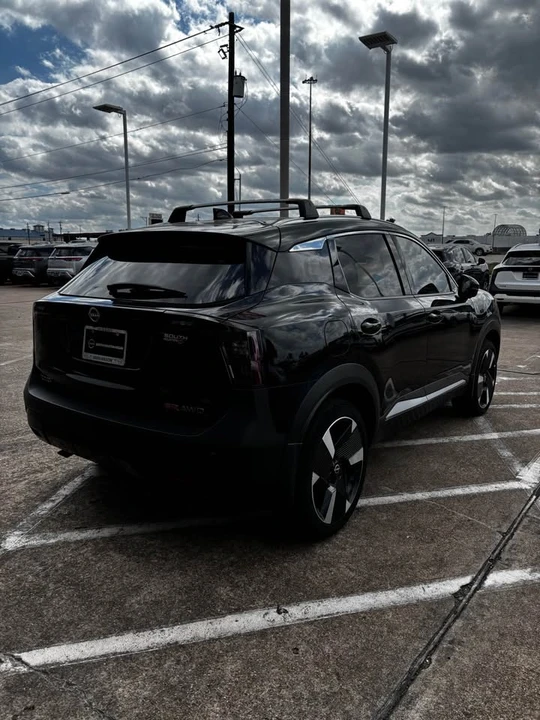 2025 Nissan Kicks - Image 5 of 12