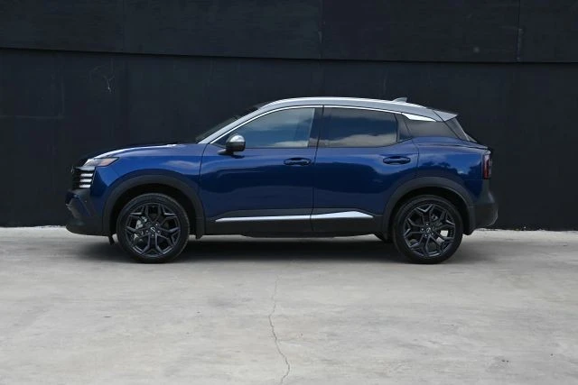 2025 Nissan Kicks - Image 7 of 24