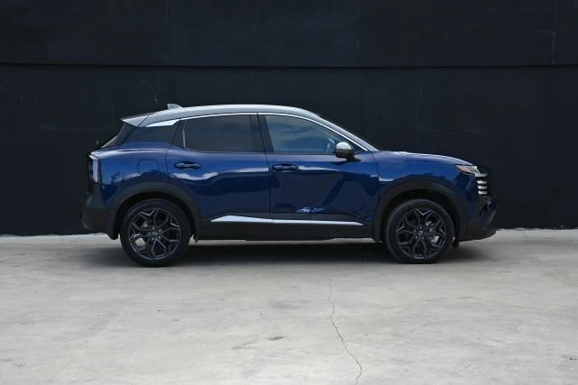 2025 Nissan Kicks - Image 6 of 24