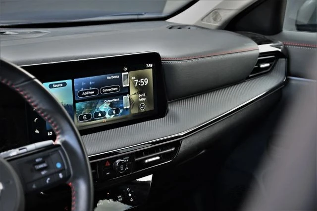 2025 Nissan Kicks - Image 15 of 24